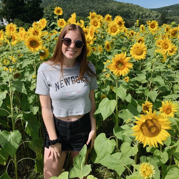 Meet your Posher, Catherine - Picture 1 of 1